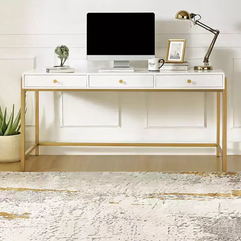 Bureau moderne à trois tiroirs